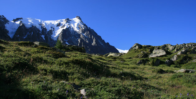 LAC BLEU