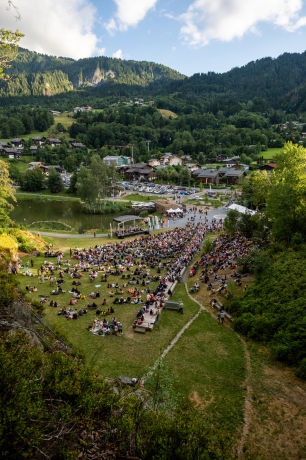 © Coline Fragnol - CosmoJazz Festival - Instagram @lescapad.e