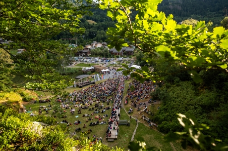 © Coline Fragnol - CosmoJazz Festival - Instagram @lescapad.e