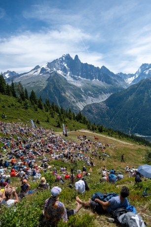 © Coline Fragnol - CosmoJazz Festival - Instagram @lescapad.e