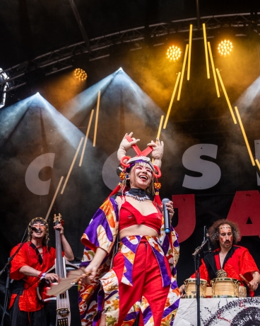 © Coline Fragnol - CosmoJazz Festival - Instagram @lescapad.e