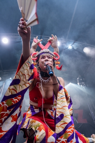 © Coline Fragnol - CosmoJazz Festival - Instagram @lescapad.e