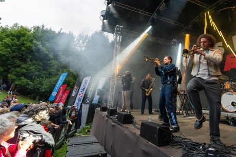 © Guillaume Mollier - CosmoJazz Festival - https://guillaume-mollier.blogspot.com - Instagram @photographe_mollier_guillaume/© Guillaume Mollier - CosmoJazz Festival - https://guillaume-mollier.blogspot.com - Instagram @photographe_mollier_guillaume/