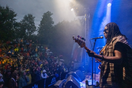 © Coline Fragnol - CosmoJazz Festival - Instagram @lescapad.e