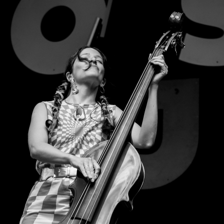 © Coline Fragnol - CosmoJazz Festival - Instagram @lescapad.e