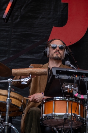 © Coline Fragnol - CosmoJazz Festival - Instagram @lescapad.e