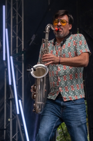 © Coline Fragnol - CosmoJazz Festival - Instagram @lescapad.e