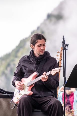 © Coline Fragnol - CosmoJazz Festival - Instagram @lescapad.e