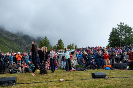 © Coline Fragnol - CosmoJazz Festival - Instagram @lescapad.e